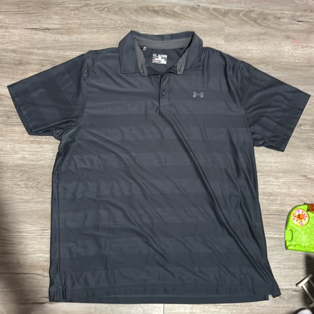 Men’s under armour polo shirt